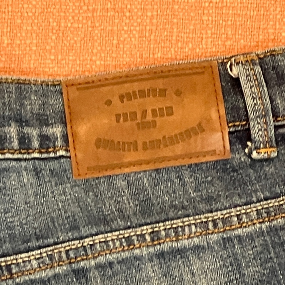 W33L31 Men's Straight Blue Jeans - Picture 11 of 14